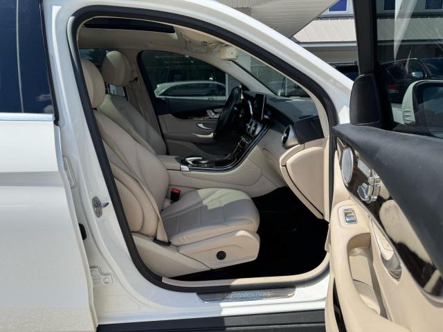 WDC0G4KB4JV044129 - 2018 MERCEDES-BENZ GLC 300 4MATIC WHITE photo 5