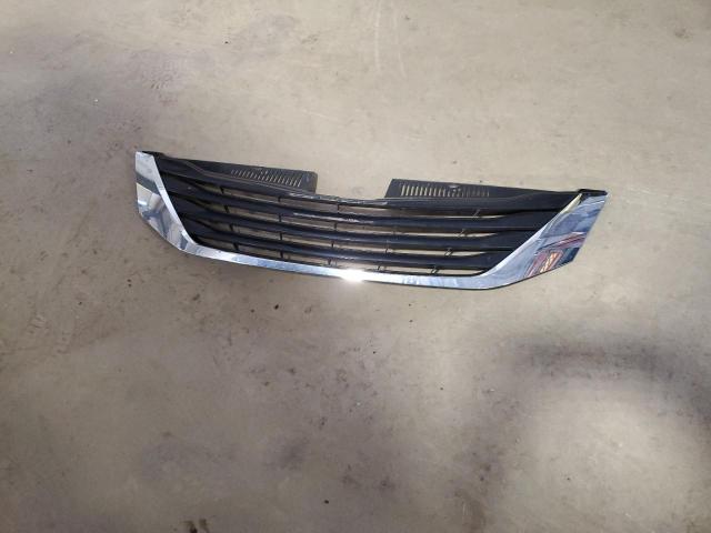 5TDKK3DC6CS197024 - 2012 TOYOTA SIENNA LE GRAY photo 13