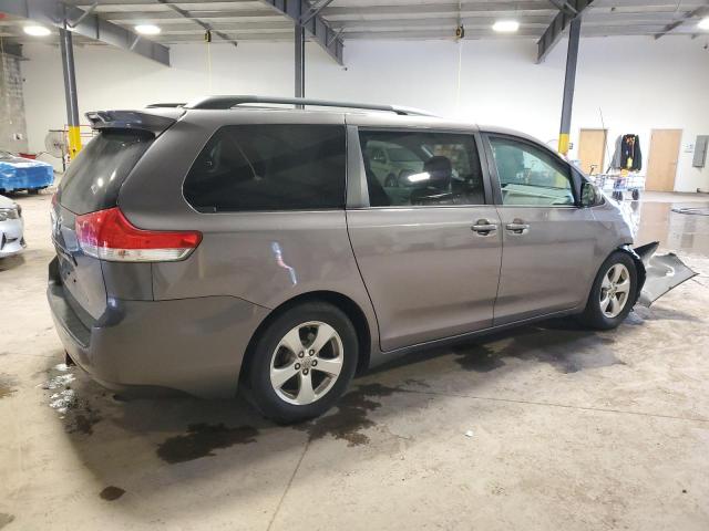 5TDKK3DC6CS197024 - 2012 TOYOTA SIENNA LE GRAY photo 3
