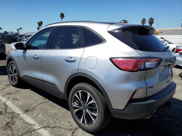 1FMCU9H97NUB86723 - 2022 FORD ESCAPE SEL SILVER photo 2