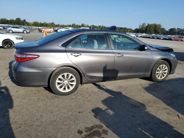 4T4BF1FK9FR514843 - 2015 TOYOTA CAMRY LE GRAY photo 3