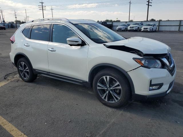 JN8AT2MV9JW316304 - 2018 NISSAN ROGUE S WHITE photo 4