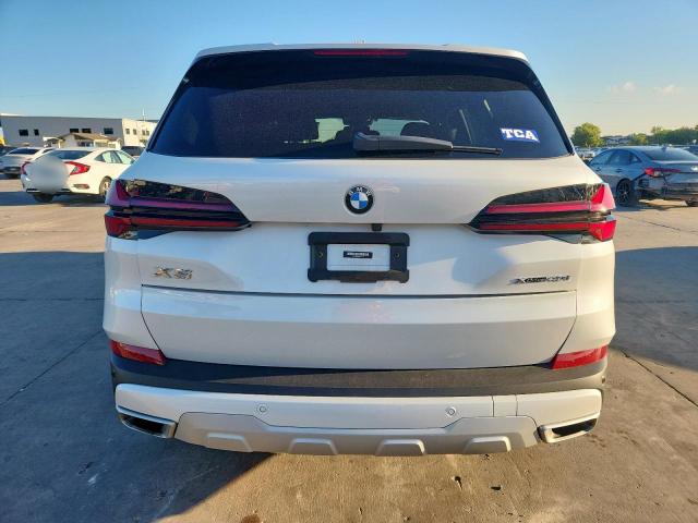 5UX23EU00R9S11777 - 2024 BMW X5 XDRIVE40I Biały zdjęcie 6