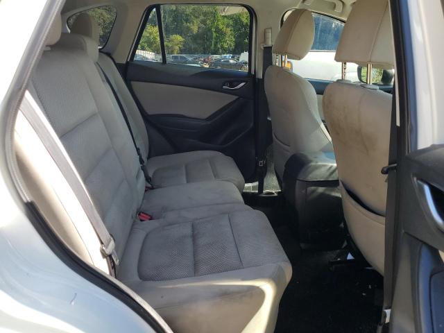 JM3KE2CYXG0657686 - 2016 MAZDA CX-5 TOURING WHITE photo 11