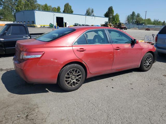 4T1BF3EK2BU605857 - 2011 TOYOTA CAMRY BASE RED photo 3