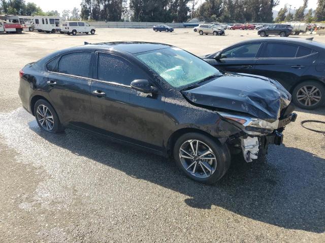 3KPF24AD6PE557106 - 2023 KIA FORTE LX BLACK photo 4