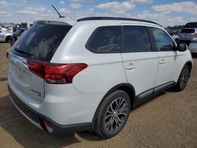 JA4AD3A32GZ022701 - 2016 MITSUBISHI OUTLANDER SE WHITE photo 3