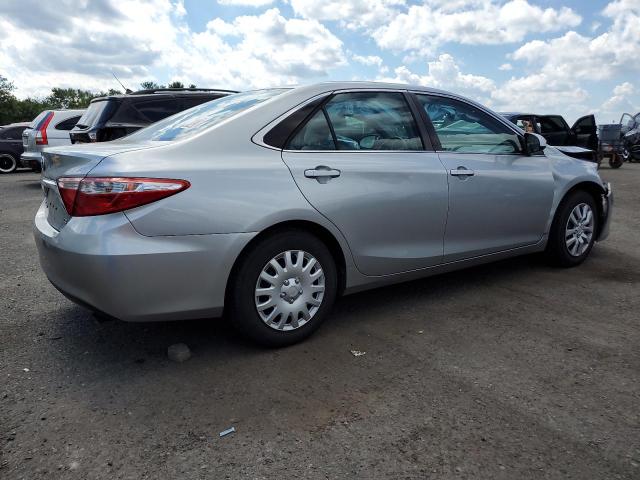 4T4BF1FK1FR490067 - 2015 TOYOTA CAMRY LE 银色 照片 3