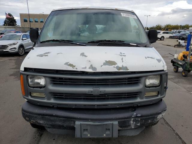 1GCGG25R111194868 - 2001 CHEVROLET EXPRESS G2 WHITE photo 5