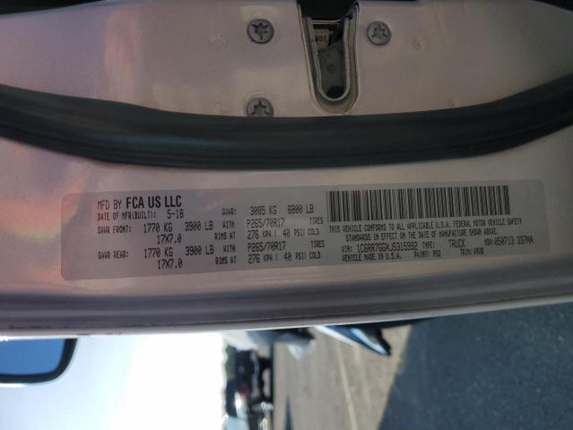 1C6RR7GGXJS315992 - 2018 RAM 1500 SLT SILVER photo 12