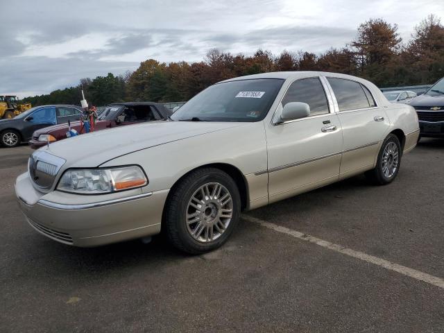 1LNHM83W26Y604161 - 2006 LINCOLN TOWN CAR DESIGNER WHITE photo 1