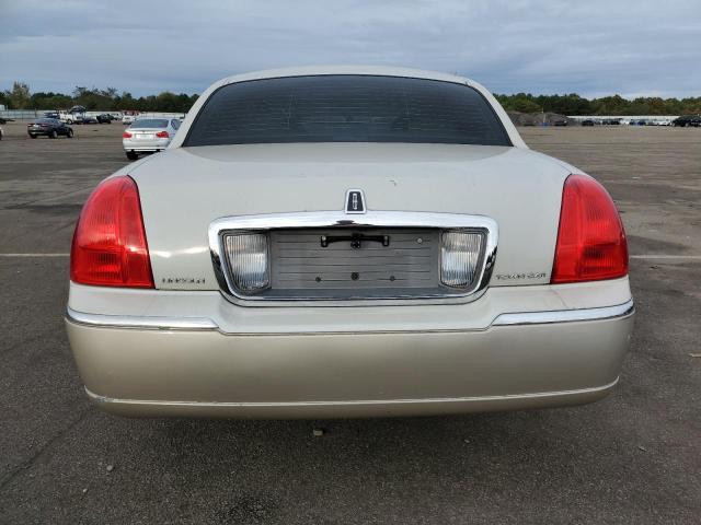 1LNHM83W26Y604161 - 2006 LINCOLN TOWN CAR DESIGNER WHITE photo 6