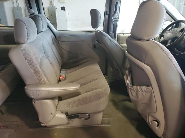 1A8GP45RX6B747197 - 2006 CHRYSLER TOWN & COU RED photo 11