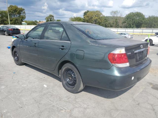 4T1BE32KX5U029544 - 2005 TOYOTA CAMRY LE GREEN photo 2