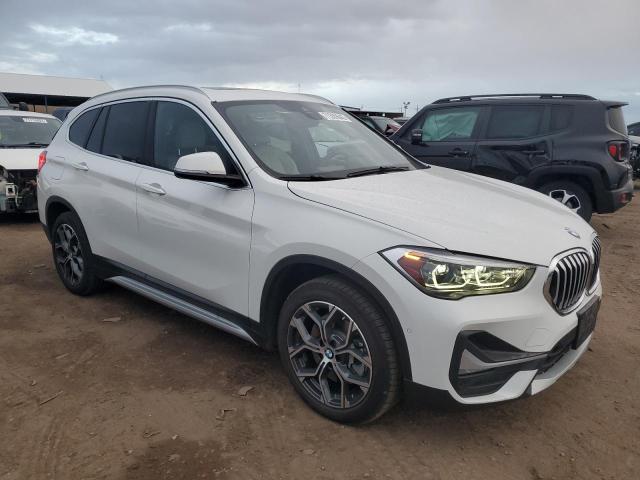 WBXJG9C00L5P38908 - 2020 BMW X1 XDRIVE28I WHITE photo 4