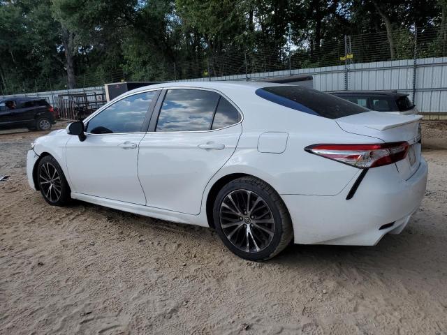 4T1B11HK0JU654388 - 2018 TOYOTA CAMRY L 白色 照片 2