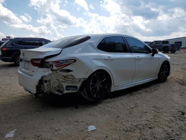 4T1B11HK0JU654388 - 2018 TOYOTA CAMRY L 白色 照片 3