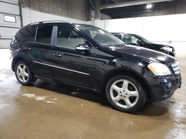 4JGBB22E07A179552 - 2007 MERCEDES-BENZ ML 320 CDI BLACK photo 4