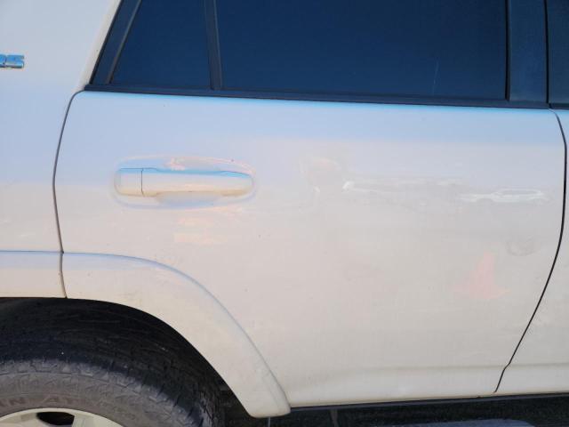 JTEBU5JR5G5284824 - 2016 TOYOTA 4RUNNER SR5/SR5 PREMIUM Ақ фото 11