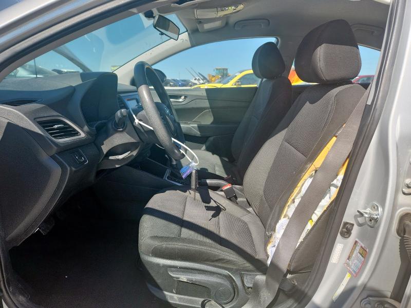 3KPC24A63LE103572 - 2020 HYUNDAI ACCENT SE 银色 照片 7