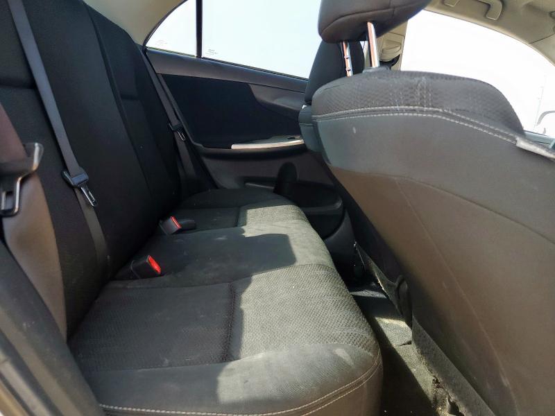 5YFBU4EE8CP006776 - 2012 TOYOTA COROLLA BASE 白色 照片 10