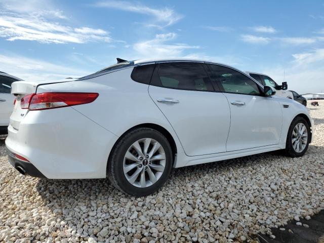 5XXGU4L35HG138272 - 2017 KIA OPTIMA EX WHITE photo 3