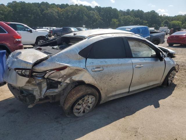 3KPC24A31JE012741 - 2018 HYUNDAI ACCENT SE Silber Foto 3