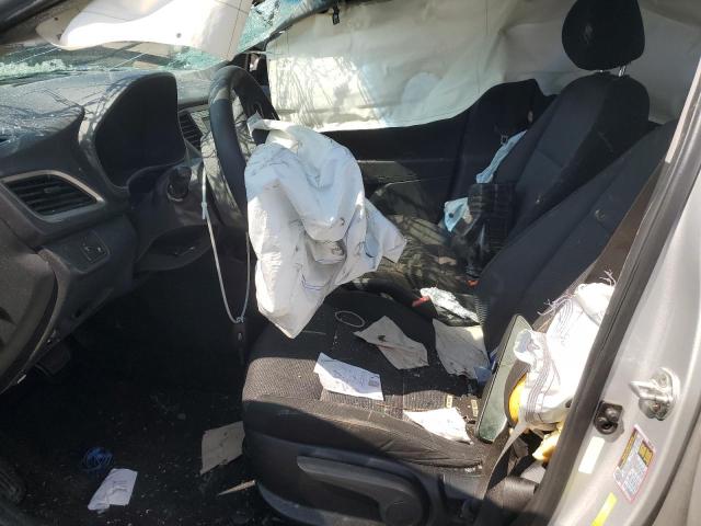 3KPC24A31JE012741 - 2018 HYUNDAI ACCENT SE Silber Foto 7