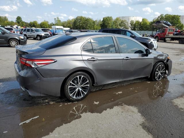 4T1M11AK4LU867981 - 2020 TOYOTA CAMRY SE 灰色 照片 3