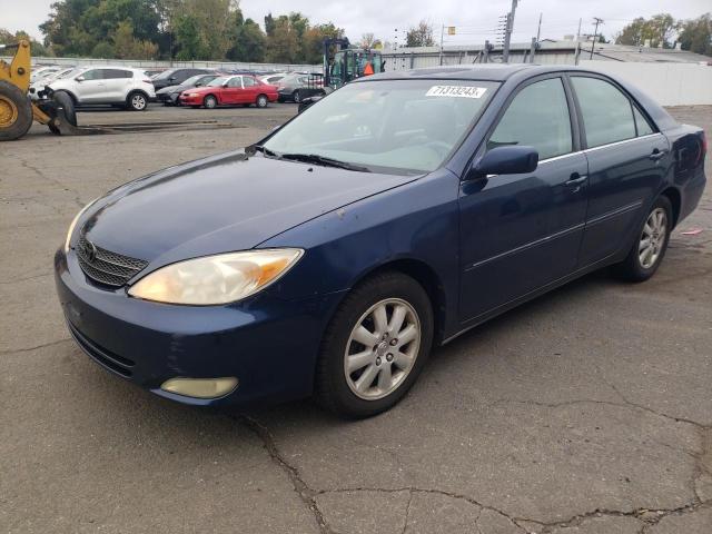 4T1BF30K83U055220 - 2003 TOYOTA CAMRY LE BLUE photo 1