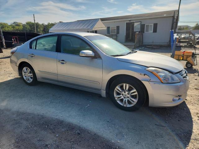 1N4AL2AP8AC184371 - 2010 NISSAN ALTIMA BASE SILVER photo 4