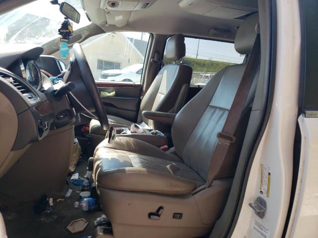 2A4RR8DGXBR659158 - 2011 CHRYSLER TOWN & COU TOURING L WHITE photo 7