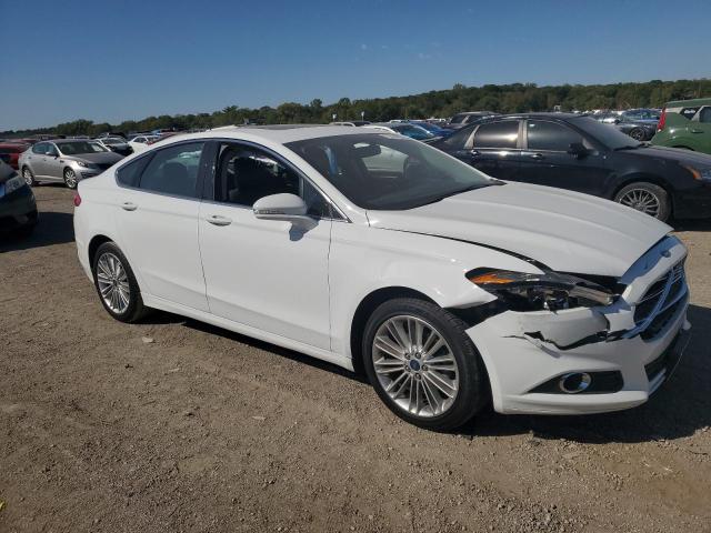 3FA6P0HD1ER120271 - 2014 FORD FUSION SE WHITE photo 4