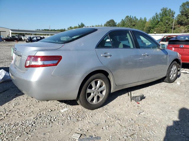 4T4BF3EK2BR133777 - 2011 TOYOTA CAMRY BASE SILVER photo 3