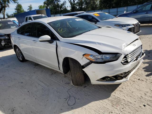 3FA6P0H71JR133588 - 2018 FORD FUSION SE WHITE photo 4