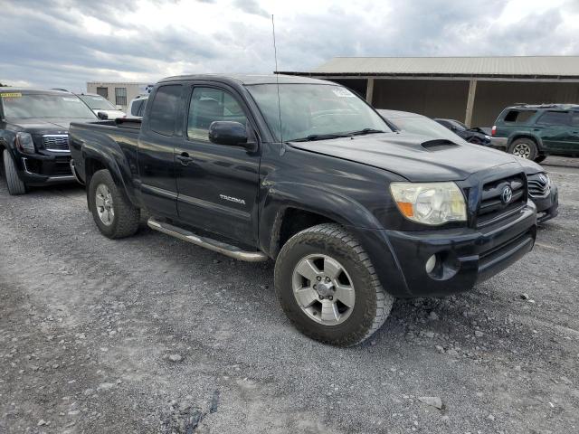 5TETU62N57Z442439 - 2007 TOYOTA TACOMA PRERUNNER ACCESS CAB BLACK photo 4