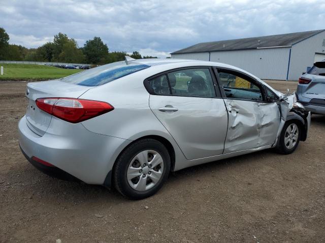 KNAFK4A69G5615056 - 2016 KIA FORTE LX SILVER photo 3