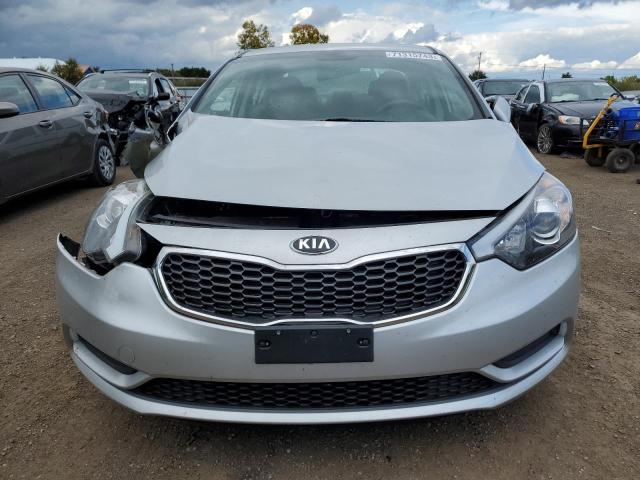 KNAFK4A69G5615056 - 2016 KIA FORTE LX SILVER photo 5