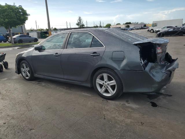 4T1BF1FK4CU147193 - 2012 TOYOTA CAMRY BASE GRAY photo 2