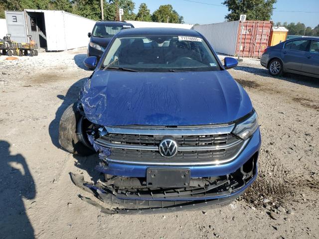 3VW7M7BU7NM015768 - 2022 VOLKSWAGEN JETTA SE BLUE photo 5