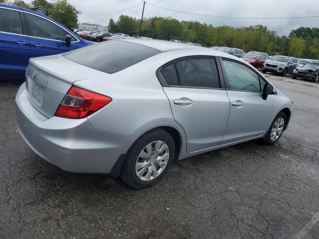 2HGFB2F58CH588251 - 2012 HONDA CIVIC LX 银色 照片 3