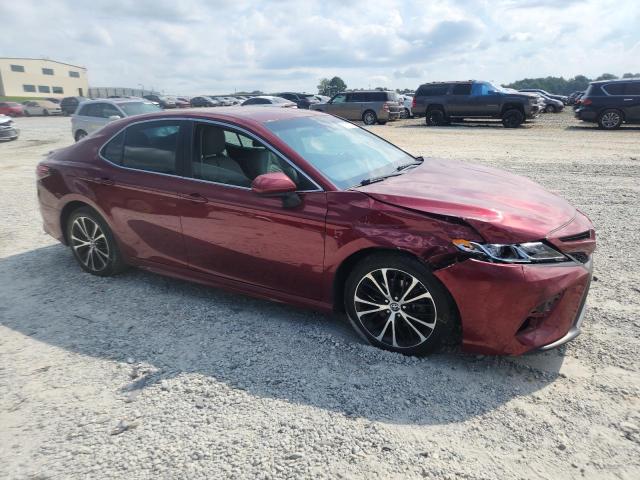 4T1B11HK1JU594525 - 2018 TOYOTA CAMRY L BURGUNDY photo 4