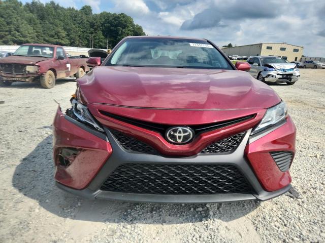 4T1B11HK1JU594525 - 2018 TOYOTA CAMRY L BURGUNDY photo 5