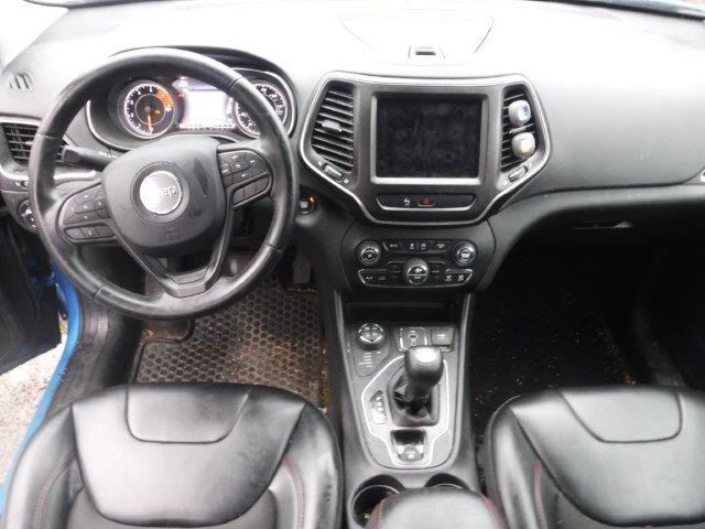 1C4PJMBN8KD188869 - 2019 JEEP CHEROKEE TRAILHAWK BLUE photo 8