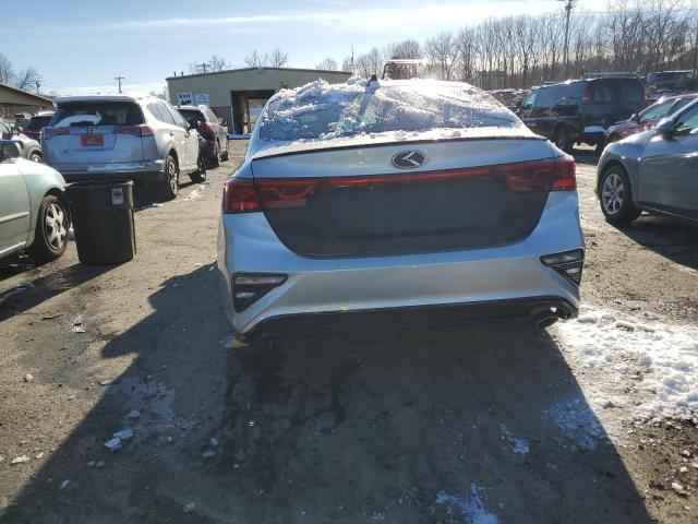 3KPF54AD1LE208744 - 2020 KIA FORTE EX SILVER photo 6