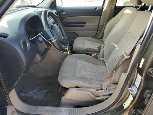 1C4NJRBB7FD216127 - 2015 JEEP PATRIOT SPORT 绿色 照片 7