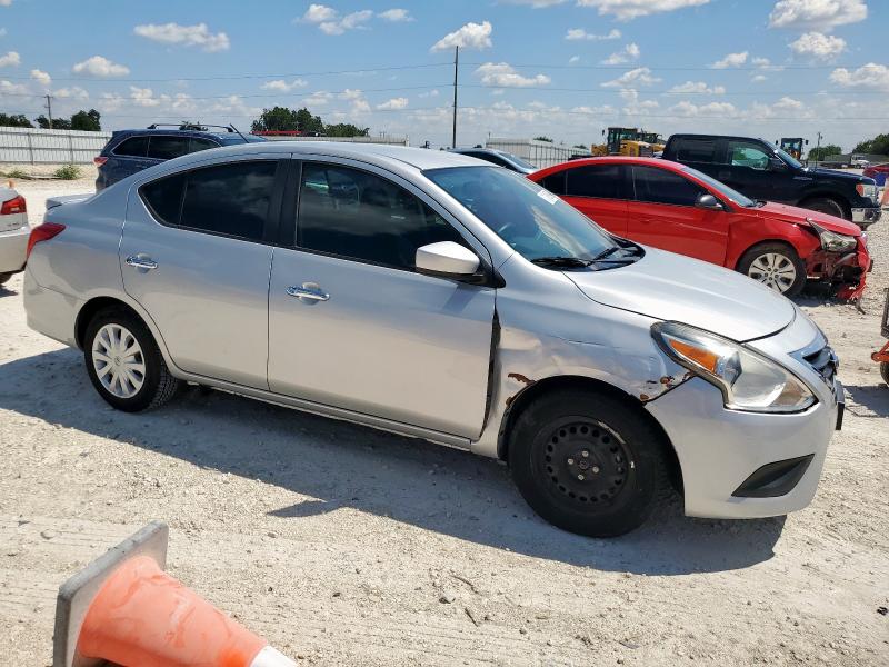 3N1CN7AP8JL867849 - 2018 NISSAN VERSA S فضي صورة 4