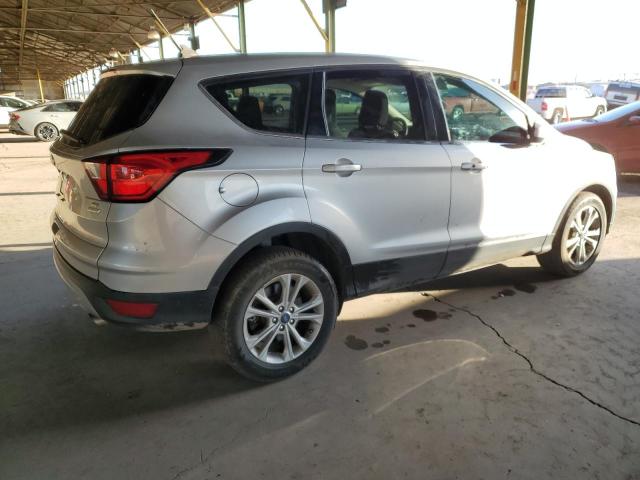 1FMCU0G99KUB12180 - 2019 FORD ESCAPE SE SILVER photo 3