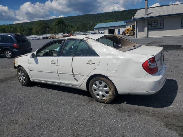 4T1BE32K42U107814 - 2002 TOYOTA CAMRY LE WHITE photo 2
