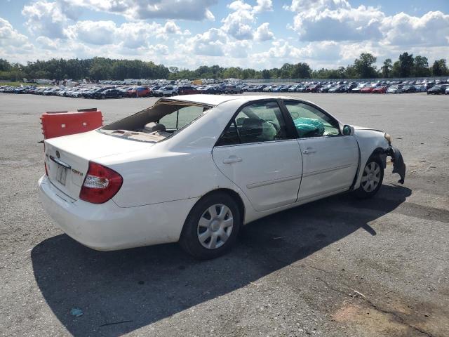 4T1BE32K42U107814 - 2002 TOYOTA CAMRY LE WHITE photo 3